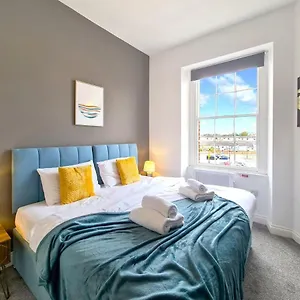 brand-new-2-bedroom-regency-apartment-in-cheltenham.cardiffhotelswales.com/